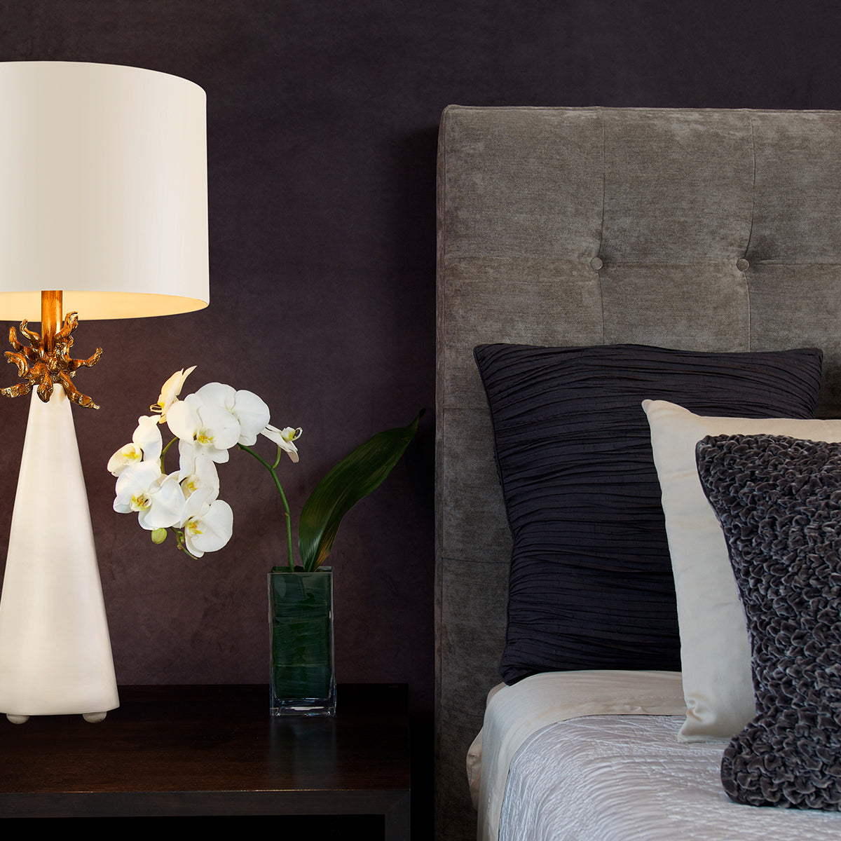 Neo White Table Lamp – Lucas McKearn